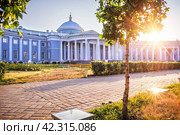 Странноприимный дом графа Шереметева, СКЛИФ, НИИ Скорой Помощи имени Склифосовского, Садовое Кольцо, Москва (2014 год). Стоковое фото, фотограф Baturina Yuliya / Фотобанк Лори
