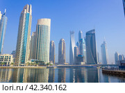 High rise buildings and streets in Dubai, UAE (2012 год). Редакционное фото, фотограф Олег Жуков / Фотобанк Лори