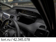 KRASNOYARSK, RUSSIA - July 17, 2023: Black Nissan Serena. Редакционное фото, фотограф Плотников Дмитрий / Фотобанк Лори