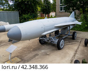 Крылатая ракета П-15У(М), уличная экспозиция музея истории крылатых ракет, город Дубна Московской области (2023 год). Редакционное фото, фотограф Вячеслав Палес / Фотобанк Лори