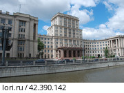 Московский государственный технический университет им. Н. Э. Баумана. 2-я Бауманская улица, 5. Басманный район. Город Москва (2011 год). Стоковое фото, фотограф lana1501 / Фотобанк Лори