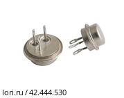 Полупроводниковые транзисторы на белом фоне. Transistors on a white background. Стоковое фото, фотограф Татьяна Д / Фотобанк Лори