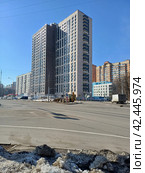 Двадцатичетырёхэтажный двухподъездный монолитный жилой дом, 2022 года постройки. Площадь Белы Куна, 1. Район Гольяново. Город Москва (2024 год). Редакционное фото, фотограф lana1501 / Фотобанк Лори