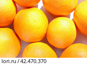 Healthy organic oranges pattern, hard light, top view. Стоковое фото, фотограф Александра Баранова / Фотобанк Лори