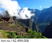 Machu Picchu is capital of the Inca Empire in Andes mountains, Peru, South America (2011 год). Стоковое фото, фотограф Сергей Стрелков / Фотобанк Лори