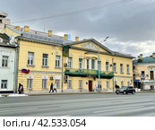 Дом Долговых - историческое здание по адресу: город Москва, проспект Мира, дом 20 корпус 1, 1770 года постройки. Редакционное фото, фотограф Овчинникова Ирина / Фотобанк Лори
