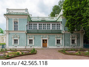 Итальянский домик. Усадьба графа Петра Борисовича Шереметева.  Кусково. Москва (2019 год). Редакционное фото, фотограф Александр Щепин / Фотобанк Лори