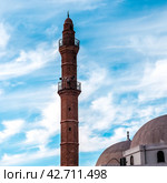 Tower of Bahr Mosque or Sea Mosque in Old city of Jaffa, Israel. It is the oldest extant mosque in Jaffa, Israel. (2017 год). Стоковое фото, фотограф VittoriaChe / Фотобанк Лори