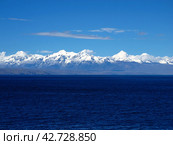 View of Lake Titicaca in Andes, Bolivia (2011 год). Стоковое фото, фотограф Сергей Стрелков / Фотобанк Лори