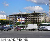 Строительство многоярусного паркинга. Хабаровская улица, 2а. Район Гольяново. Город Москва (2012 год). Редакционное фото, фотограф lana1501 / Фотобанк Лори
