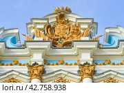 Екатерининский дворец в Царском Селе под Санкт-Петербургом. Картуш (2018 год). Редакционное фото, фотограф Александр Алексеев / Фотобанк Лори