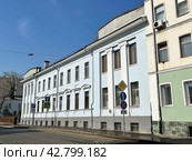 Москва, Александра Солженицына улица, дом 29/18. Флигель усадьбы Алексеевых, 18 век постройки, перестроена в 1907 году. Стоковое фото, фотограф Овчинникова Ирина / Фотобанк Лори