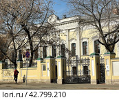 Москва, улица Александра Солженицына, дом 9 строение 1. Городская усадьба 19 века Полежаевых и Зубовых. Редакционное фото, фотограф Овчинникова Ирина / Фотобанк Лори