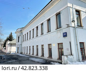Москва, улица Александра Солженицына, 30 строение 1. Дом 1910 года постройки. Стоковое фото, фотограф Овчинникова Ирина / Фотобанк Лори