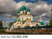 Старинный собор Воскресения Христова . Тутаев)Романов-Борисоглебск), Россия. Стоковое фото, фотограф Igor Lijashkov / Фотобанк Лори
