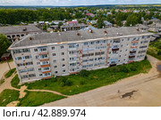 Вид с высоты на ЖСК Надежда в Лузе (аэросъемка 2023 года) Редакционное фото, фотограф Владислав Самошкин / Фотобанк Лори