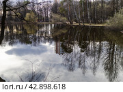 Голубинский пруд, весенний закат (2024 год). Редакционное фото, фотограф Андрей Иванов / Фотобанк Лори