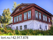 Старый дом в Молвитино, село Сусанино, Костромская область (2019 год). Стоковое фото, фотограф Baturina Yuliya / Фотобанк Лори