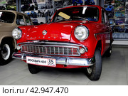 Автомобиль Москвич-403. Экспонат музея автосервис центра Магистраль на трассе М-114. Вологда (2024 год). Редакционное фото, фотограф Владимир Кошарев / Фотобанк Лори