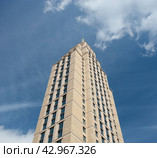 Жилой комплекс Alcon Tower на Ленинградском проспекте в Москве (2024 год). Стоковое фото, фотограф Владимир Чинин / Фотобанк Лори