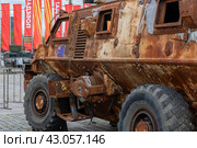 Трофейный бронетранспортер Bushmaster (австралия). Выставка трофейного вооружения и военной техники, захваченной российскими военными в ходе спецоперации. Парк Победы на Поклонной горе, Москва (2024 год). Редакционное фото, фотограф Pukhov K / Фотобанк Лори