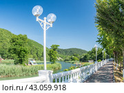 Embankment near the river Vulan in Arkhipo-Osipovka (2018 год). Стоковое фото, фотограф Сергей Н / Фотобанк Лори