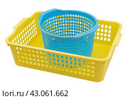 Пластиковая корзина на белом фоне. Empty plastic basket isolated on white background. Стоковое фото, фотограф Татьяна Д / Фотобанк Лори
