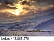 Sunrise in the Suusamyr Valley, Kyrgyzstan, selective focus. Стоковое фото, фотограф Evgenii Predibailo / Фотобанк Лори