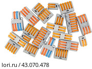 Соединители проводов без пайки на белом фоне. Push-wire connector  on white background. Стоковое фото, фотограф Татьяна Д / Фотобанк Лори