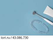 Transparent Dental Clear Aligners on Blue. Invisible Braces. Prevention Gums Treatment. Retainers for Dentistry Correction. Invisalign Orthodontics concept. Alignment of Teeth. Dentofacial Orthopedics. Стоковое фото, фотограф Марина Демидюк / Фотобанк Лори