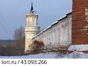 Свято-Николаевский Верхотурский мужской монастырь, фрагмент монастырской стены (2018 год). Стоковое фото, фотограф Алексей Иванов / Фотобанк Лори
