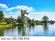Поселок Висим. Висимо-Шайтанский пруд (2016 год). Стоковое фото, фотограф Александр Тараканов / Фотобанк Лори