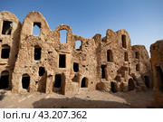 Uninhabited fortified village with houses and granaries, Tunisia. Ksar of Mgabla, Berber, Tataouine. Стоковое фото, фотограф Яков Филимонов / Фотобанк Лори