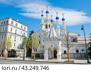 Храм Рождества Пресвятой Богородицы в Путинках. Малая Дмитровка. Москва. Россия (2024 год). Редакционное фото, фотограф E. O. / Фотобанк Лори