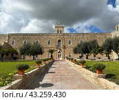 Facade of the main building of the monastery Beit Jamal (2024 год). Стоковое фото, фотограф Irina Opachevsky / Фотобанк Лори