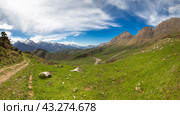 Panoramic view of the Caucasus mountains. Стоковое фото, фотограф Юлия Белоусова / Фотобанк Лори