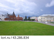 Панорама Соборной площади в центре Владимира. Пасмурный летний день. (2023 год). Редакционное фото, фотограф Александр Кузнецов / Фотобанк Лори