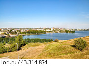 Город Нижний Тагил. Вид с Лысой (Лисьей) горы (2016 год). Стоковое фото, фотограф Александр Тараканов / Фотобанк Лори
