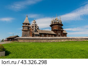 View of the southeastern part of the religious complex on the island of Kizhi (2023 год). Редакционное фото, фотограф Владимир Ушаров / Фотобанк Лори