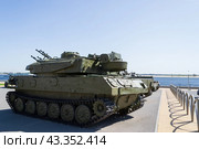 Военная техника, самоходная зенитная установка ЗСУ-23-4 Шилка, противовоздушная оборона. Волгоград, Центральная набережная, Россия. (2020 год). Редакционное фото, фотограф Андрей Цыганков / Фотобанк Лори