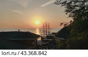 Закат на черном море на форе ресторана- корабля. Стоковое видео, видеограф Сергей Татаринцев / Фотобанк Лори
