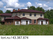 Таунхаус завершение отделочных работ дуплекс дом (2024 год). Стоковое фото, фотограф MК / Фотобанк Лори