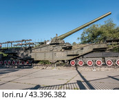 305-мм морская железнодорожная артиллерийская установка ТМ-3-12. СССР. Экспозиция боевой техники в музее Парка Победы в Москве. Техника времен второй мировой войны (2024 год). Редакционное фото, фотограф Константин Григорьев / Фотобанк Лори