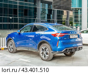 Синий автомобиль haval f7x припаркован перед зданием бизнес центра (2024 год). Редакционное фото, фотограф Константин Григорьев / Фотобанк Лори