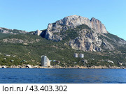 Берег Черного моря. Бухта Ласпи. Крым (2021 год). Редакционное фото, фотограф Free Wind / Фотобанк Лори