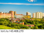 Школа 800 в Верхних Печёрах (Нижний Новгород) (2024 год). Стоковое фото, фотограф Илья Старков / Фотобанк Лори