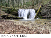Водопад на реке Мезмайке, Мезмай, Краснодарский край. Стоковое фото, фотограф Оглоблин Андрей Николаевич / Фотобанк Лори
