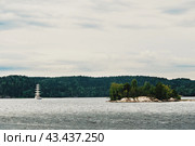 Ladoga skerries. Islands in Lake Ladoga, Karelia, overcast weather. Стоковое фото, фотограф Оксана Медведева / Фотобанк Лори