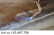 Welding work, welding seam, metal, welder сварочные работы, сварочный шов, металл, сварщик. Стоковое видео, видеограф Опока Алексей / Фотобанк Лори
