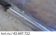 Welding work, welding seam, metal, welder сварочные работы, сварочный шов, металл, сварщик. Стоковое видео, видеограф Опока Алексей / Фотобанк Лори